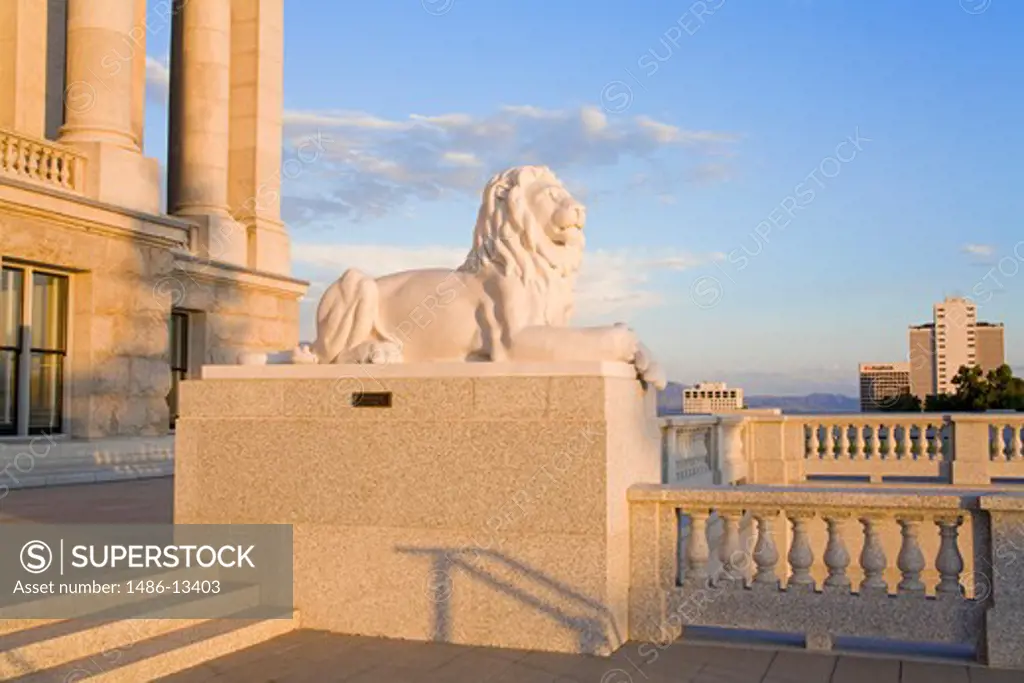 USA, Utah, Salt Lake City, lion sculpture on State Capitol Building