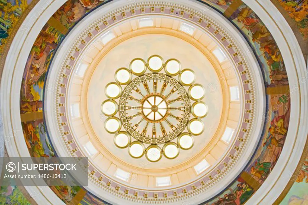 USA, Utah, Salt Lake City, Rotunda in State Capitol Building