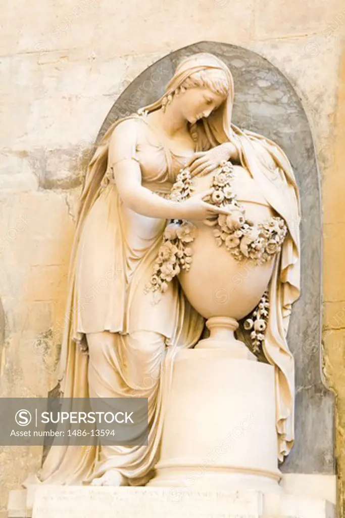 Statue in an abbey, Bath Abbey, Bath, Somerset, England