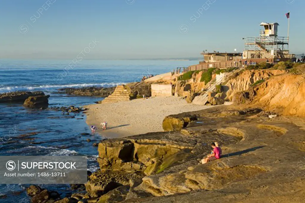 Lifeguard hut on the beach, La Jolla, San Diego, California, USA