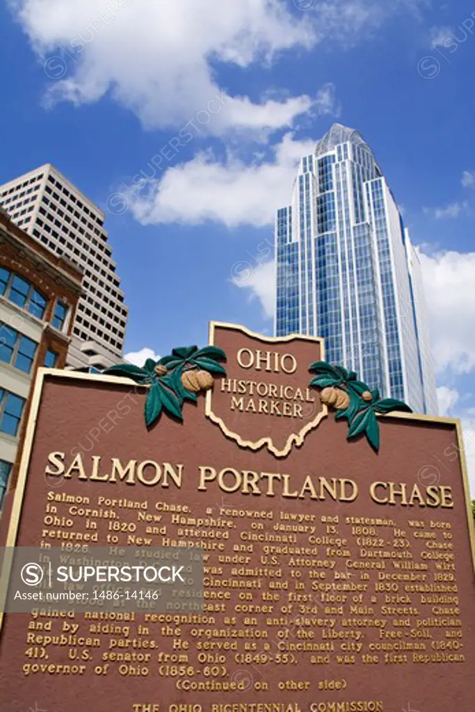 USA, Ohio, Cincinnati, Great American Insurance Tower, Salmon Portland Chase historic plaque