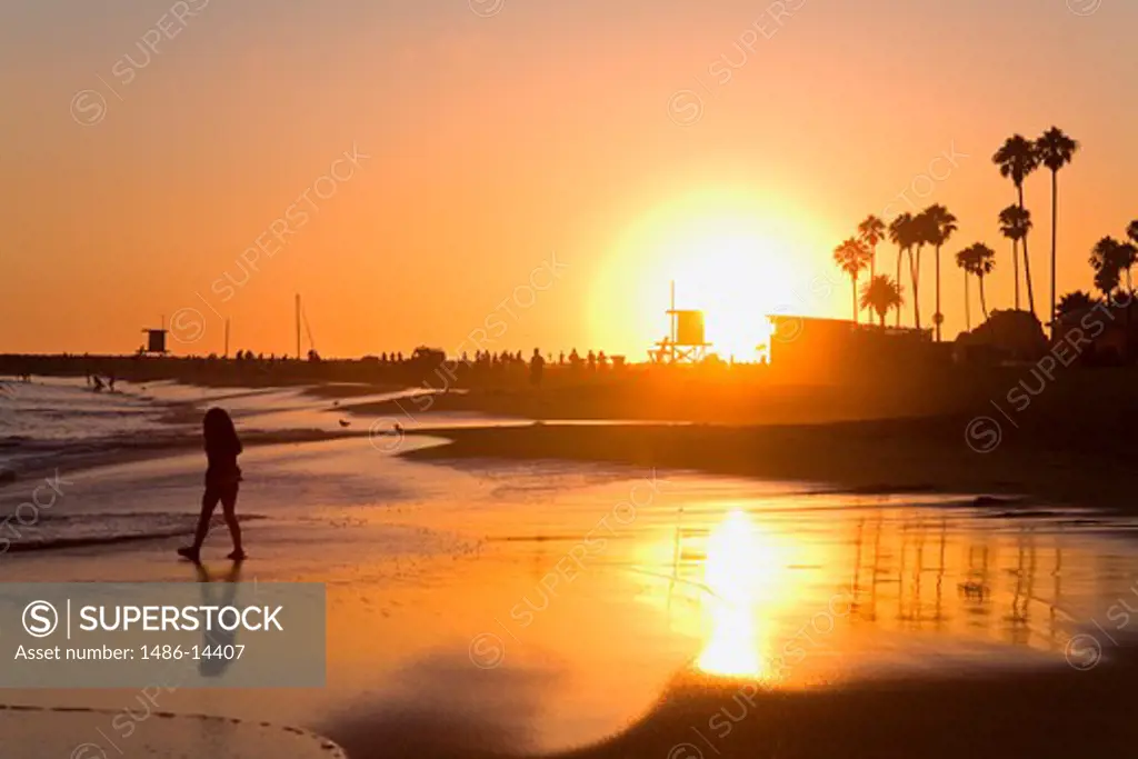 USA, California, Orange County, City of Newport Beach, Corona del Mar Beach, Sunset