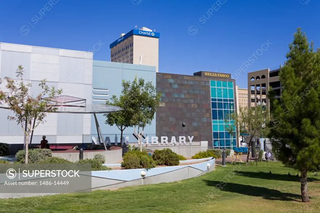 USA, Texas, El Paso, Cleveland Square Park, Main Library