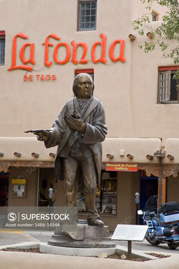 Statue of Padre Antonio Jose Martinez on the Historic Plaza, Hotel La Fonda De Taos, Taos, New Mexico, USA