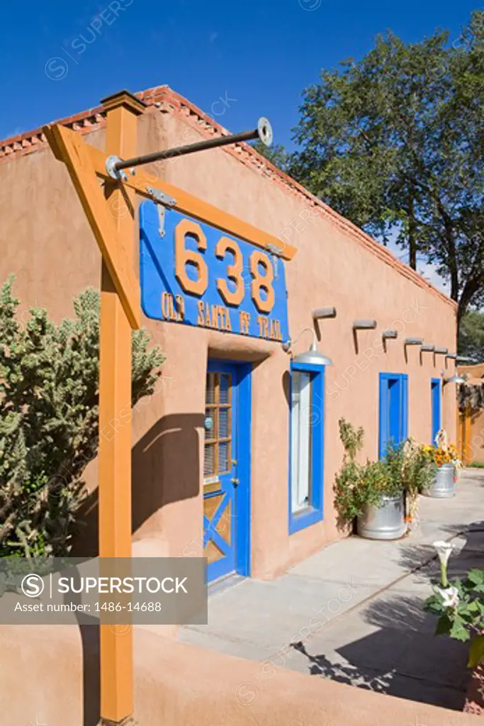 USA, New Mexico, Santa Fe, Old Santa Fe Trail, Adobe style house