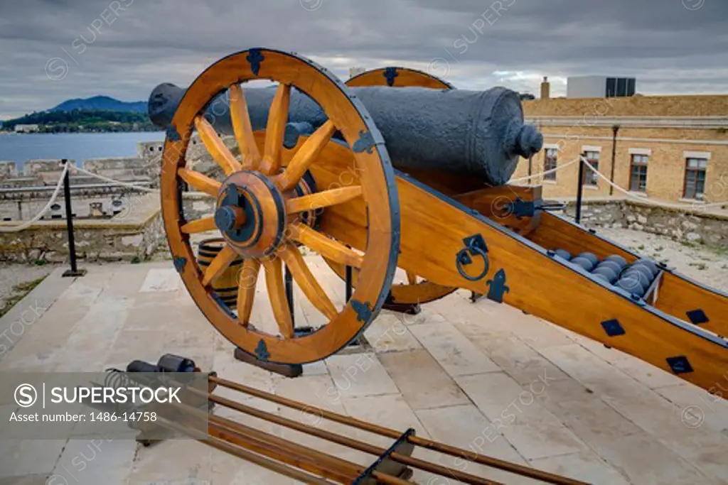 Venetian siege gun in a fortress, Old Fortress, Corfu Town, Ionian Islands, Greece