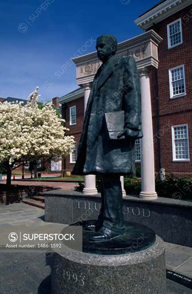 Statue in front of a building, Thurgood Marshall Memorial Statue, Annapolis, Maryland, USA