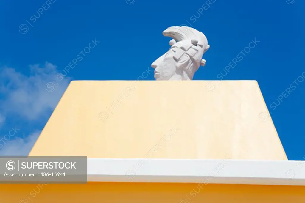 Mexico, Quintana Roo, Costa Maya , Statue on building