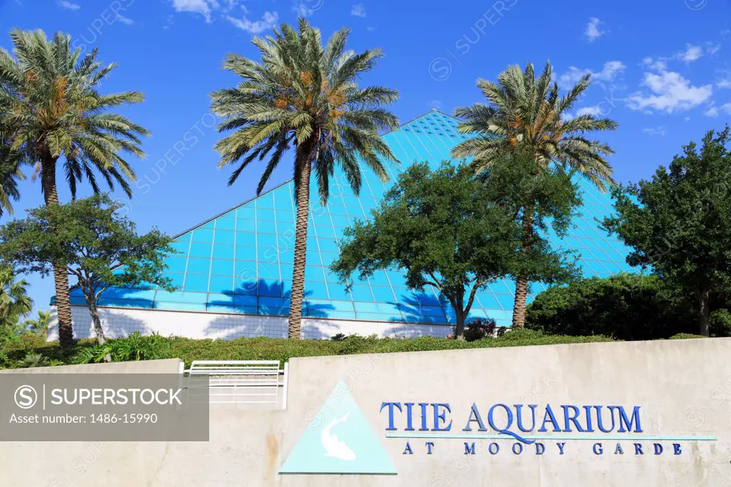USA, Texas, Galveston, Aquarium at Moody Gardens