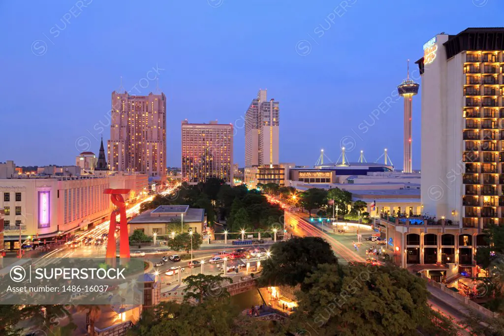 USA, Texas, San Antonio, Downtown skyline