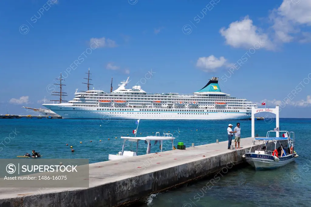 Pier with a cruise ship in the background, Punta Langosta, San Miguel, Cozumel, Quintana Roo, Yucatan Peninsula, Mexico