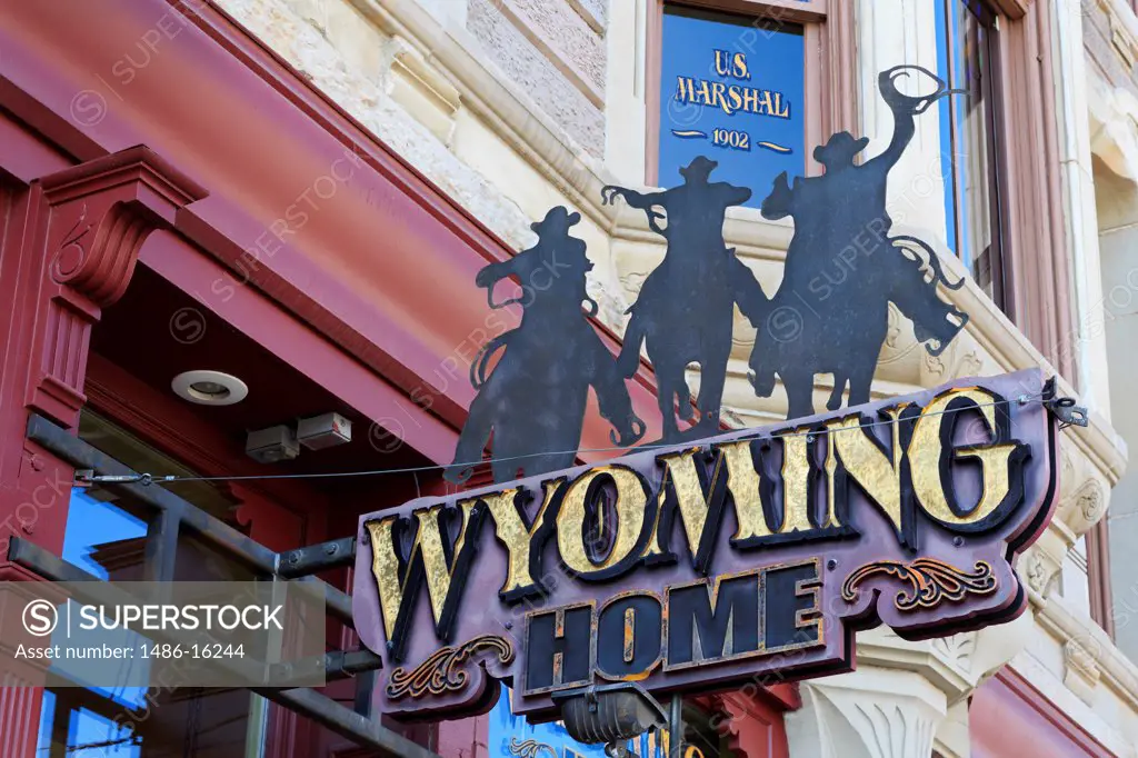 USA, Wyoming, Cheyenne, Store sign on Lincolnway
