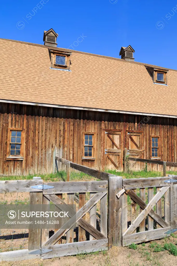 USA, Wyoming, Laramie, Barn at Wyoming Territorial Prison State Park