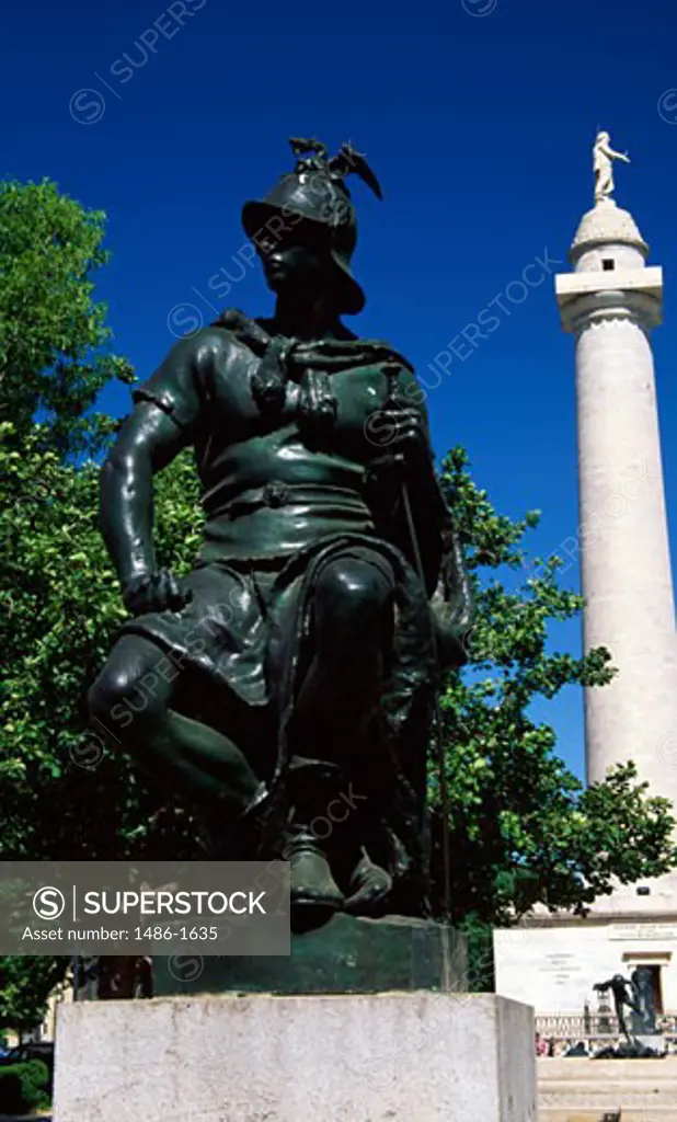 USA, Maryland, Baltimore, soldier sculpture at Washington Monument