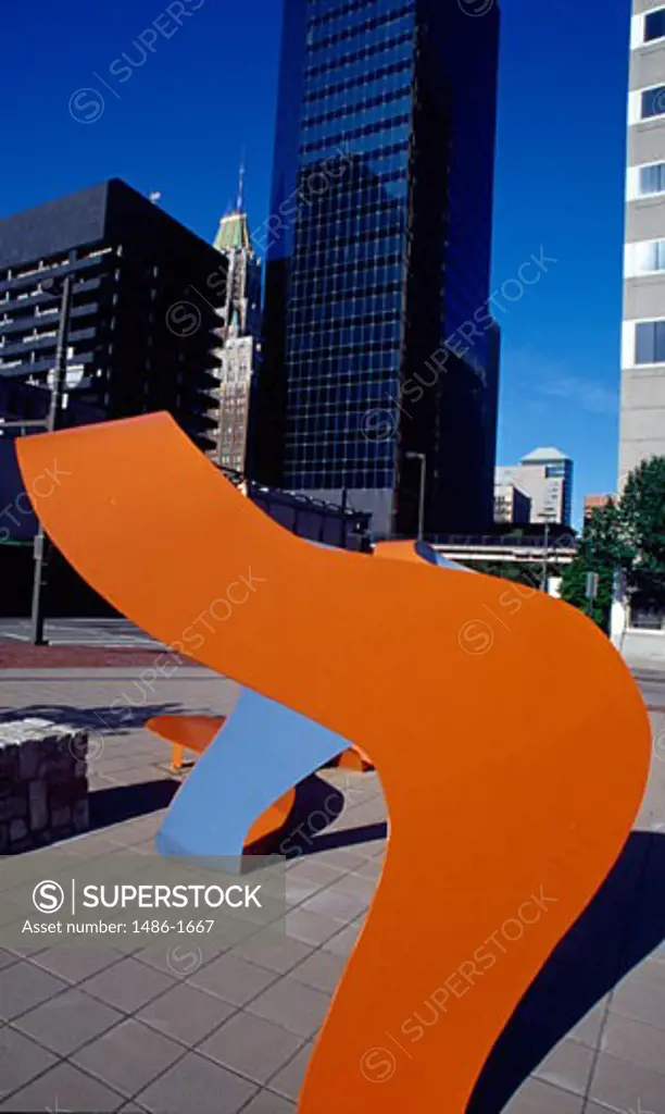 USA, Maryland, Baltimore, modern sculptures outside offices