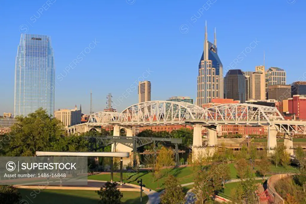 Skylines with Shelby Street Bridge in Nashville, Tennessee, USA