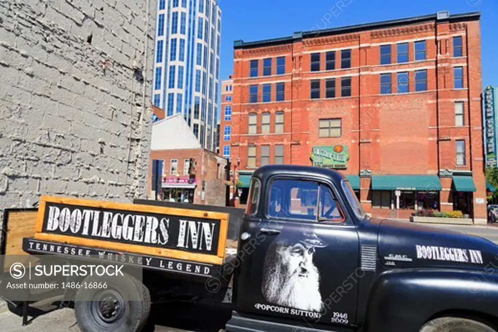 Bootleggers Inn on Broadway Street, Nashville, Tennessee, USA