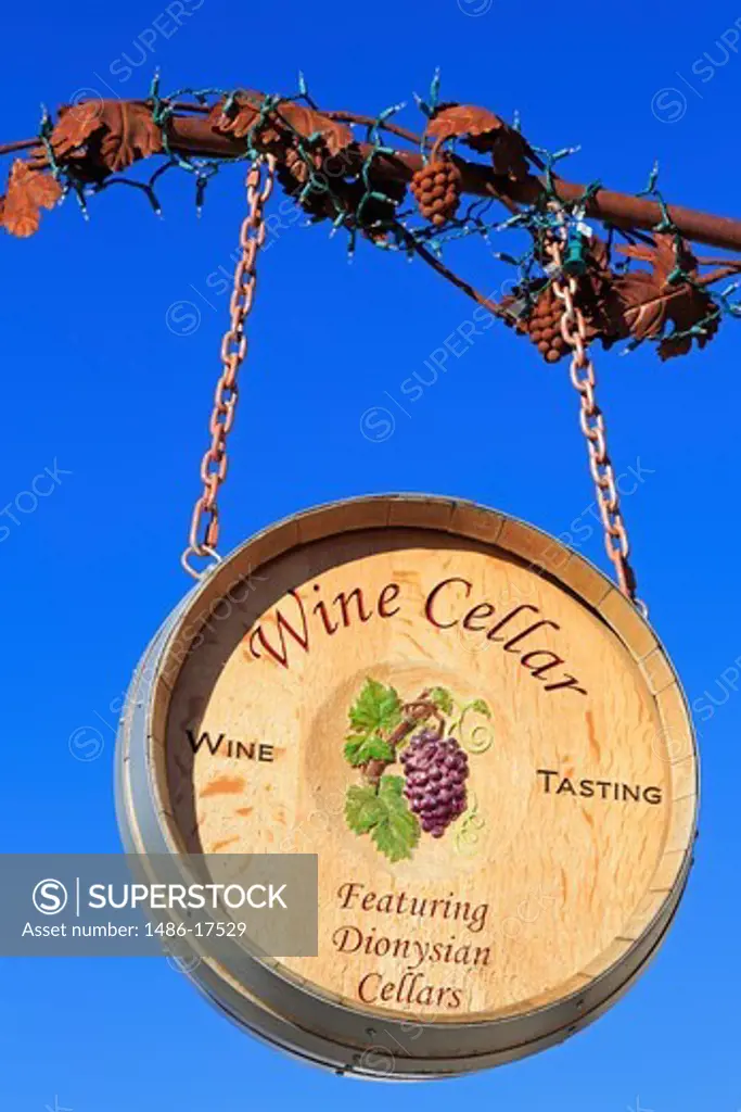 USA, Arizona, Old Town Cottonwood, Signboard of wine cellar