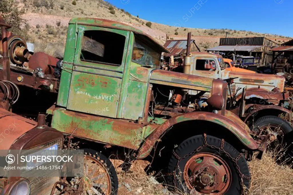 USA, Arizona, Jerome, Gold King Mine & Ghost Town, Old rusty abandoned cars