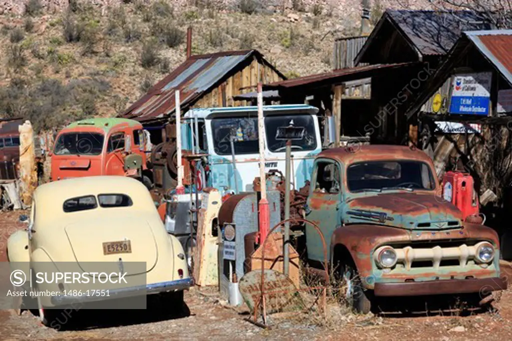 USA, Arizona, Jerome, Gold King Mine and Ghost Town, Abandoned cars
