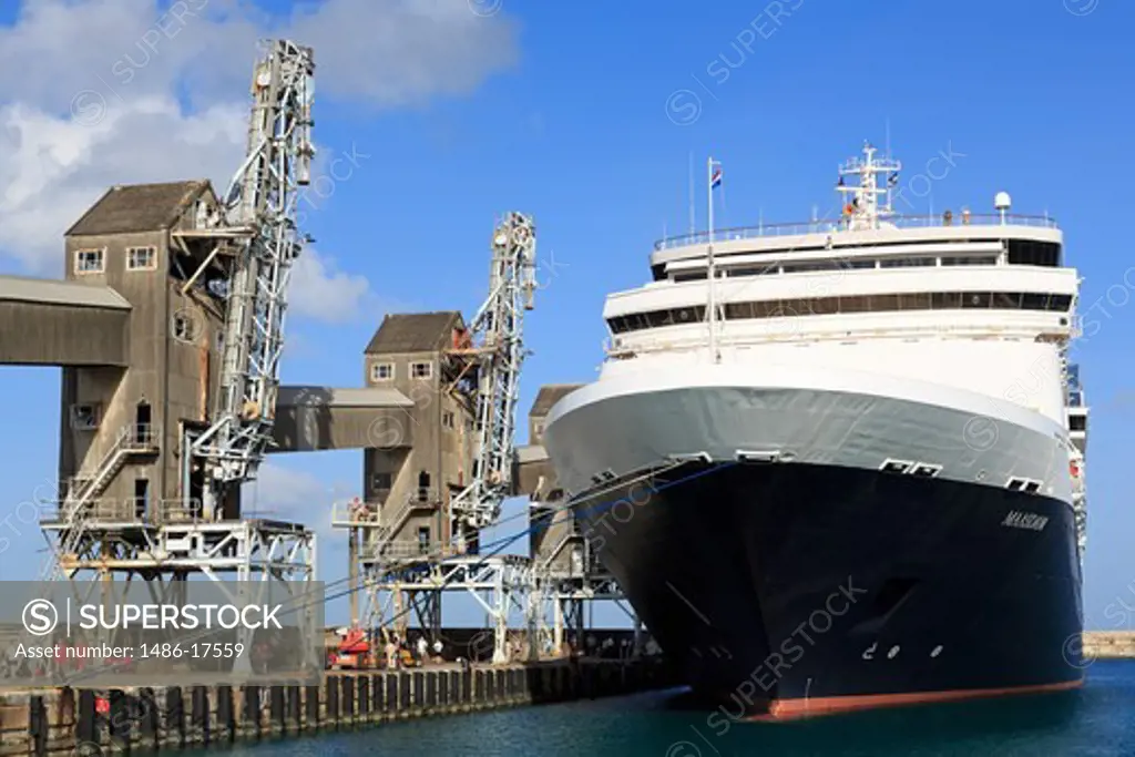Caribbean, Barbados, Bridgetown, Deep Water Harbour, Cruise ship