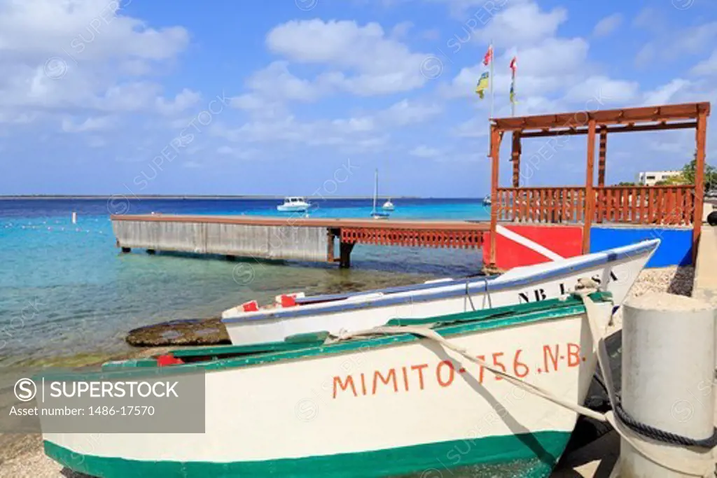 Caribbean, Bonaire, Kralendijk, Boats on beach