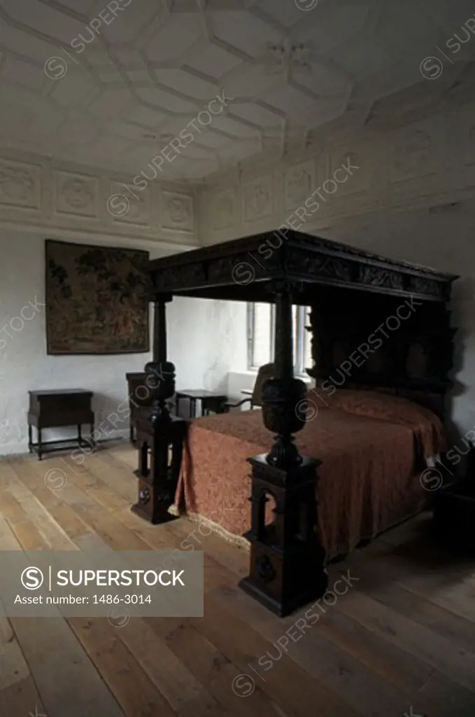 Bedroom in a castle, Ormond Castle, County Tipperary, Ireland
