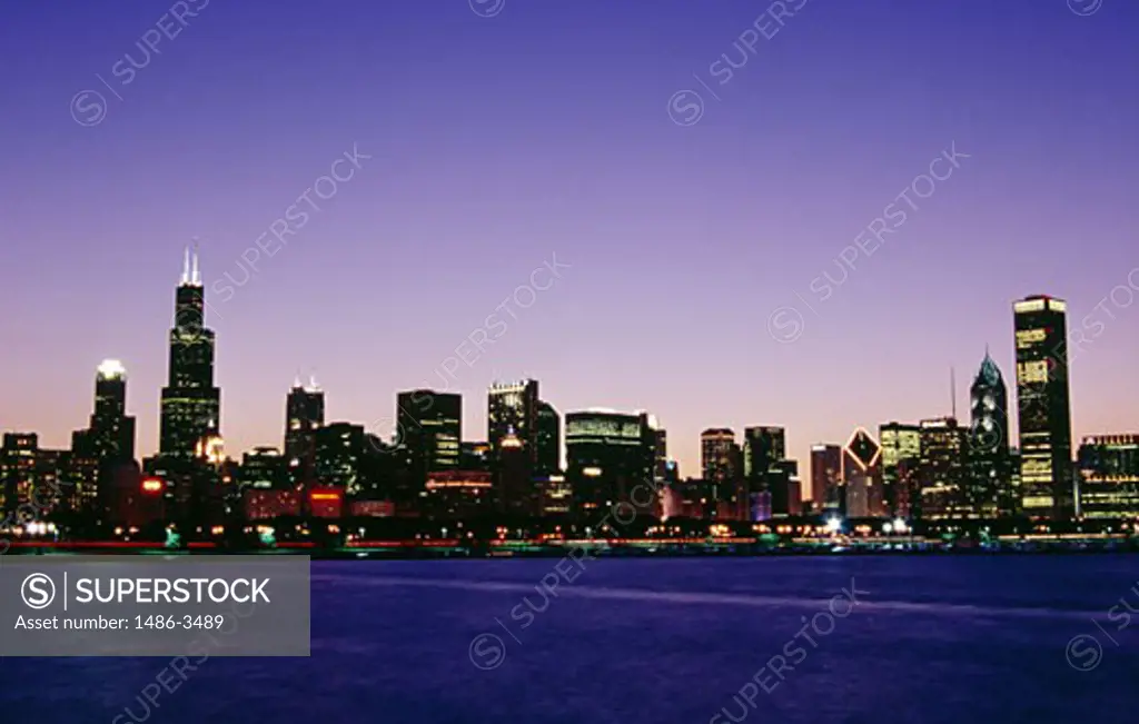 USA, Illinois, Chicago, skyline in dusk