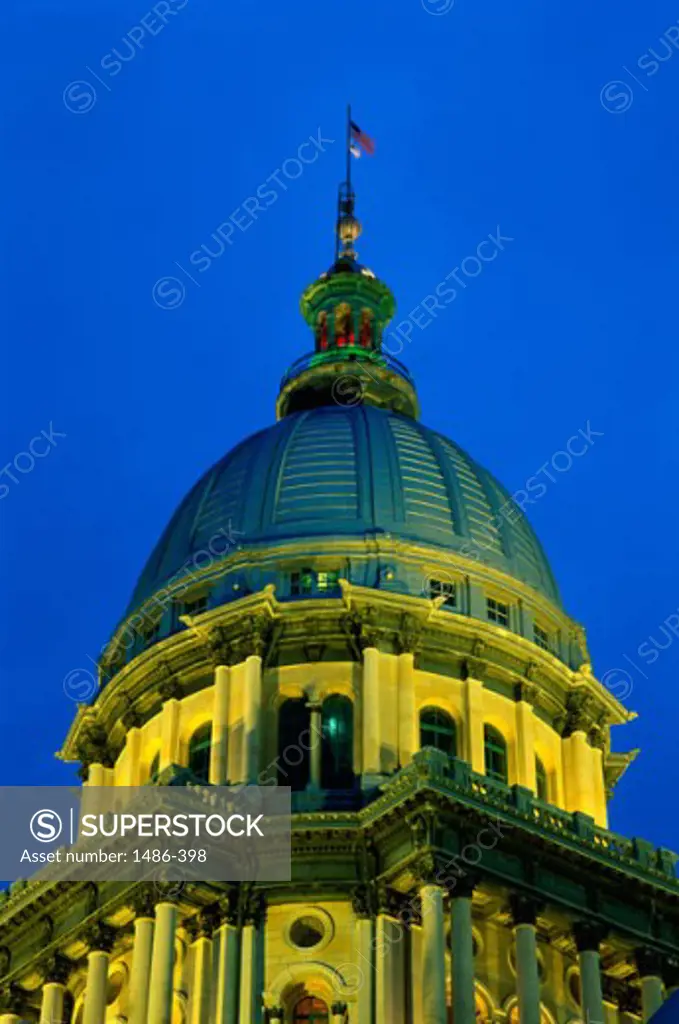 Low angle view of the State Capitol, Springfield, Illinois, USA
