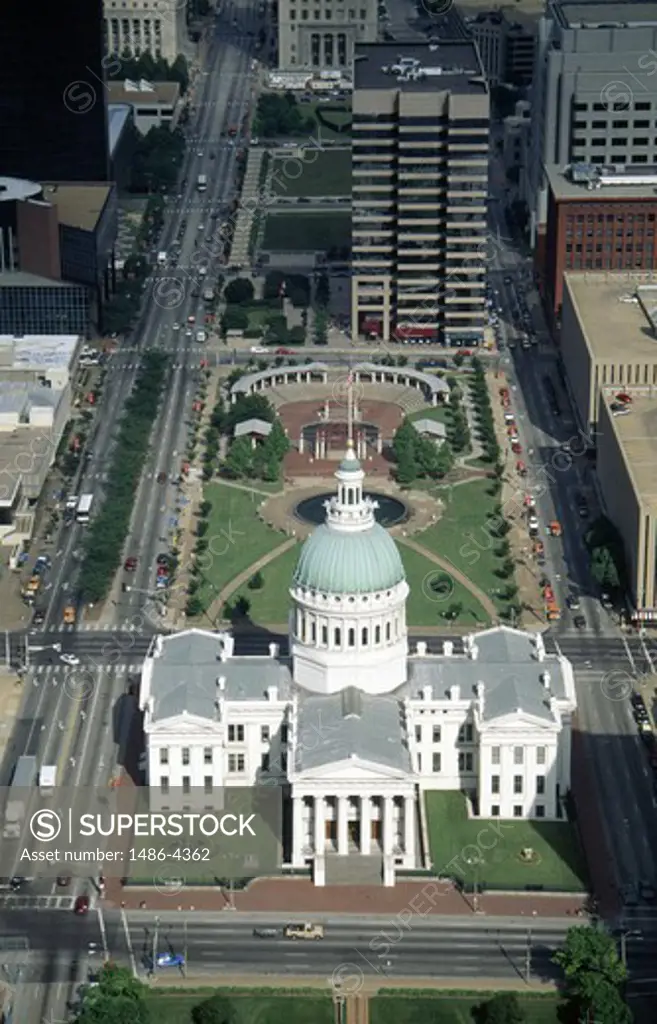 USA, Missouri, St. Louis, aerial view of Old Courthouse