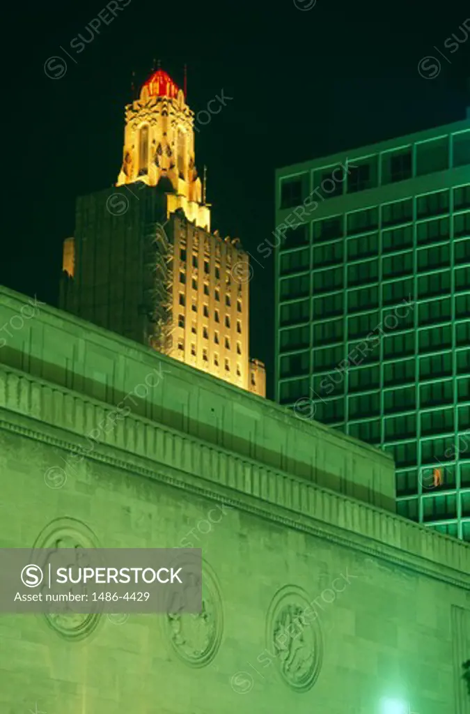 USA, Missouri, Kansas City, Power and Light Tower illuminated at night