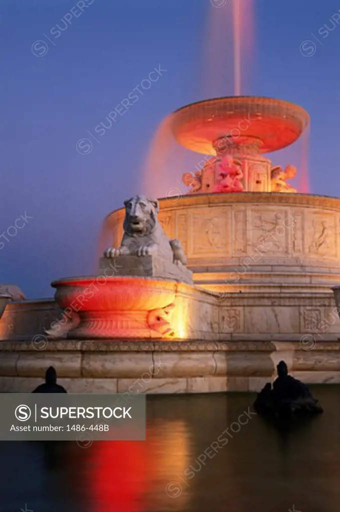Fountain lit up at dusk, Scott Memorial Fountain, Belle Isle Park, Detroit, Michigan, USA