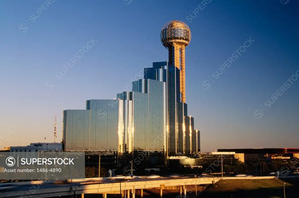 USA, Texas, Dallas, Reunion Tower, Hyatt Regency Hotel
