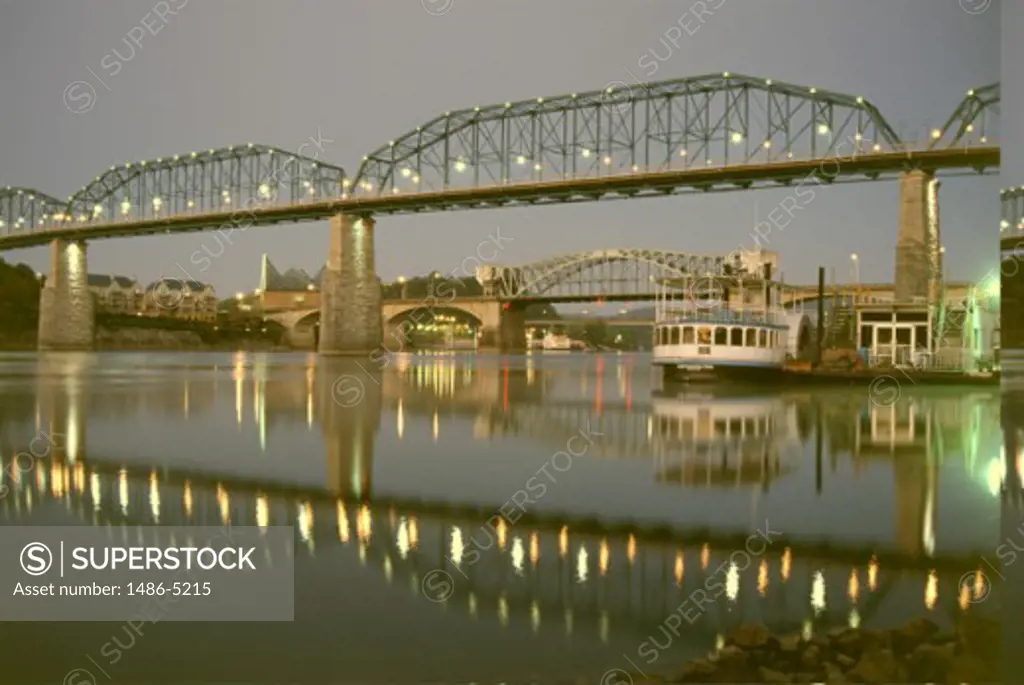 Bridge across a river, Walnut Street Bridge, Chattanooga, Tennessee, USA