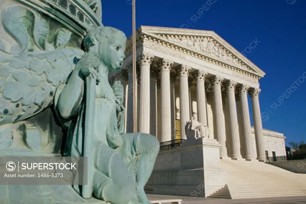 Facade of the U.S. Supreme Court, Washington D.C., USA