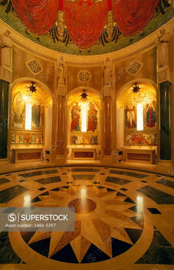 USA, Washington DC, Basilica of the National Shrine of the Immaculate Conception interior