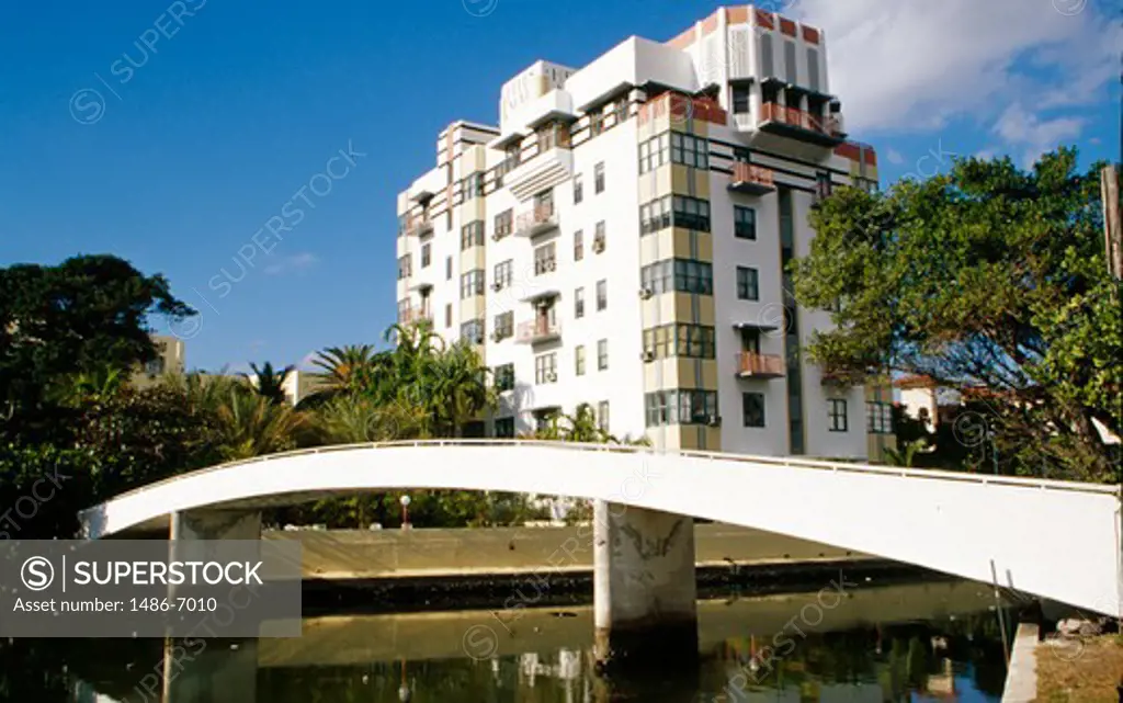 USA, Florida, Miami Beach, Footbridge over river