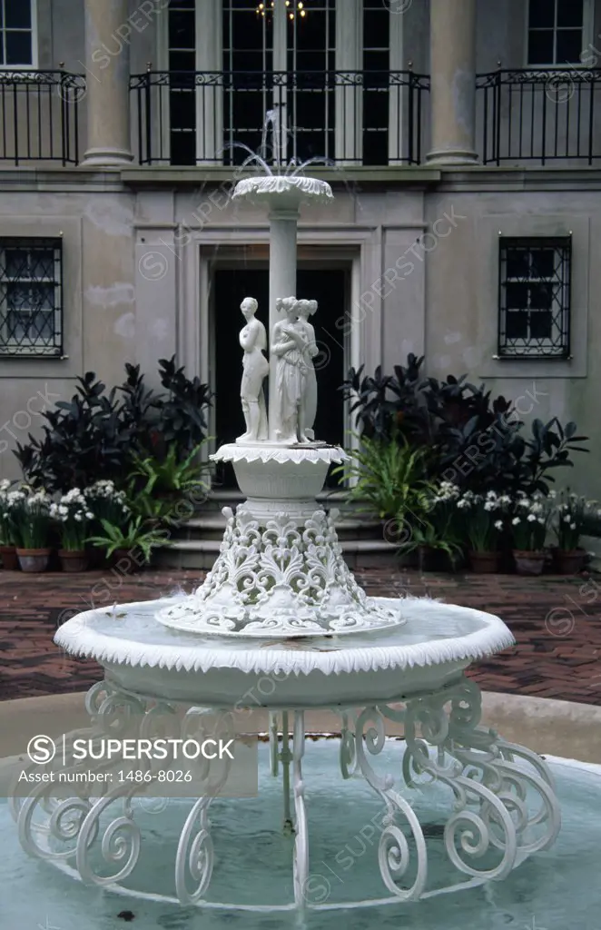 Fountain with a house in the background, Longue Vue House And Gardens, New Orleans, Louisiana, USA