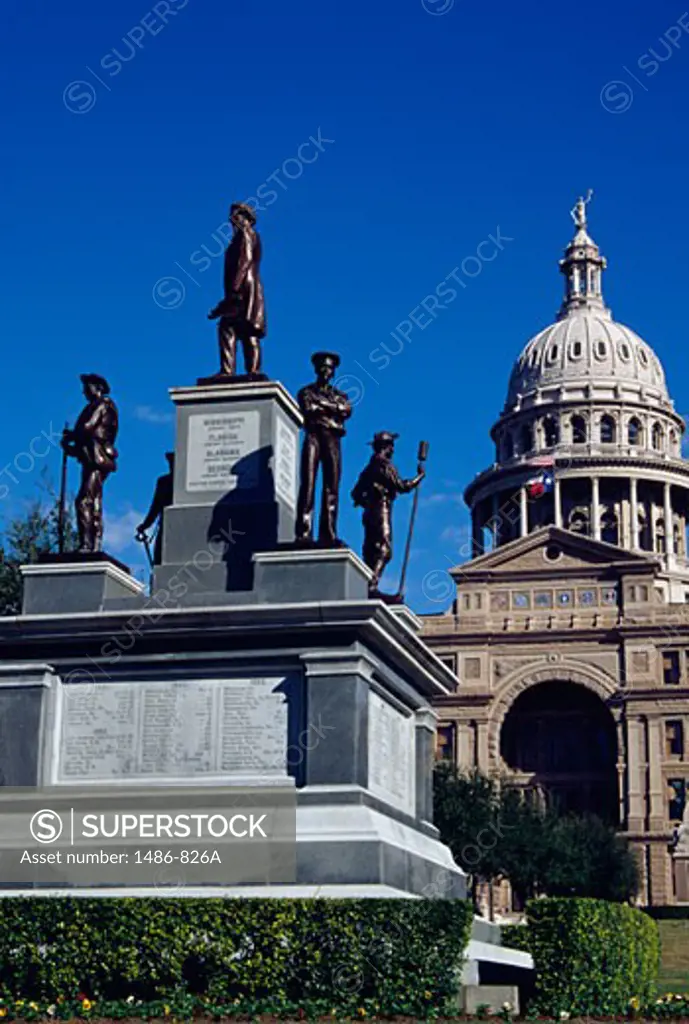 War memorial with a government building in the background, Confederate Soldiers Memorial, Texas State Capitol, Austin, Texas, USA