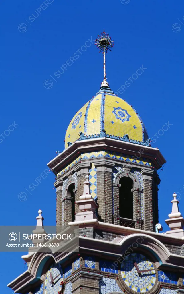 USA, Missouri, Kansas City, Colorful cupola
