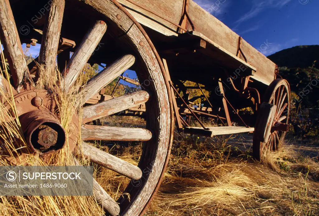 USA, California, Wooden wagon