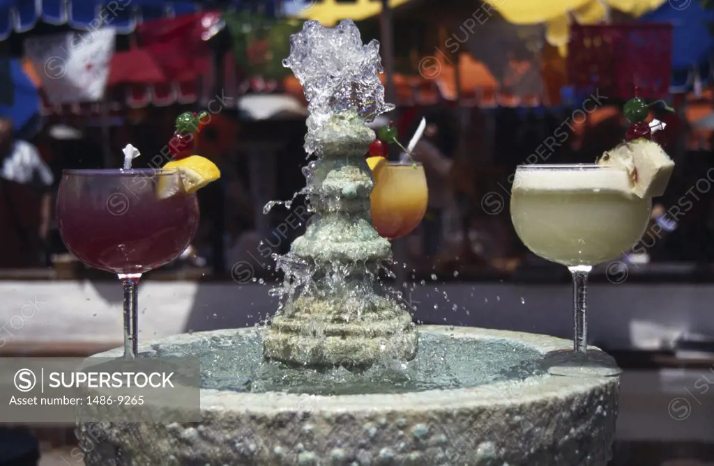 Cocktails at a fountain, Bazaar Del Mundo, San Diego, California, USA