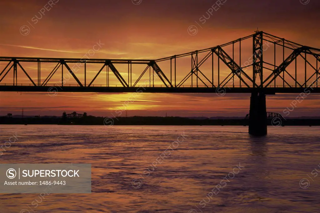 Silhouette of a bridge, Second Street Bridge, Louisville, Kentucky, USA