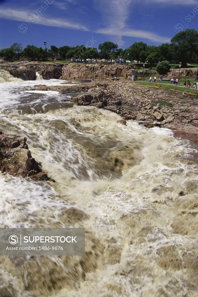 River flowing through rocks, Big Sioux River, Falls Park, Sioux Falls, South Dakota, USA