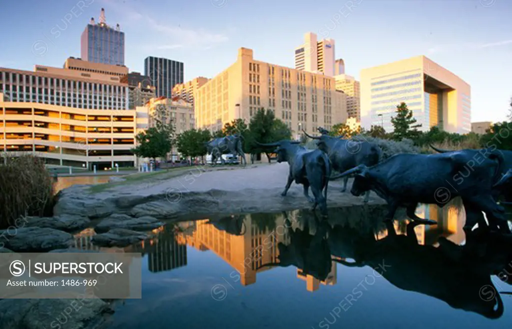 USA, Texas, Dallas, Pioneer Plaza, Cattle Drive Sculpture