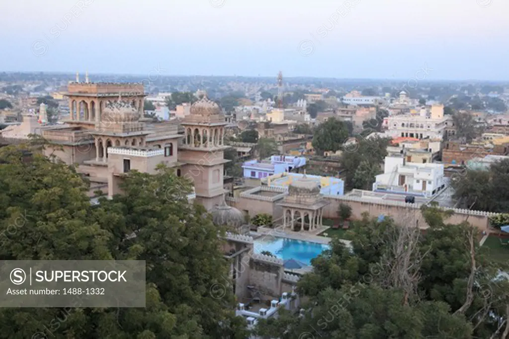 India, Rajahstan, Mandawa, View of Fort Mandawa and downtown