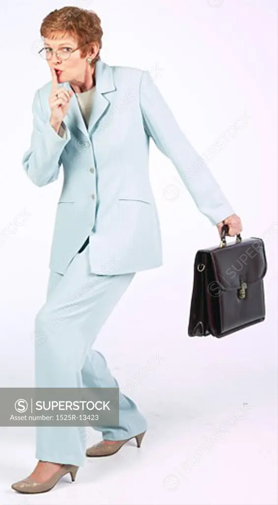 Woman with briefcase BE 4