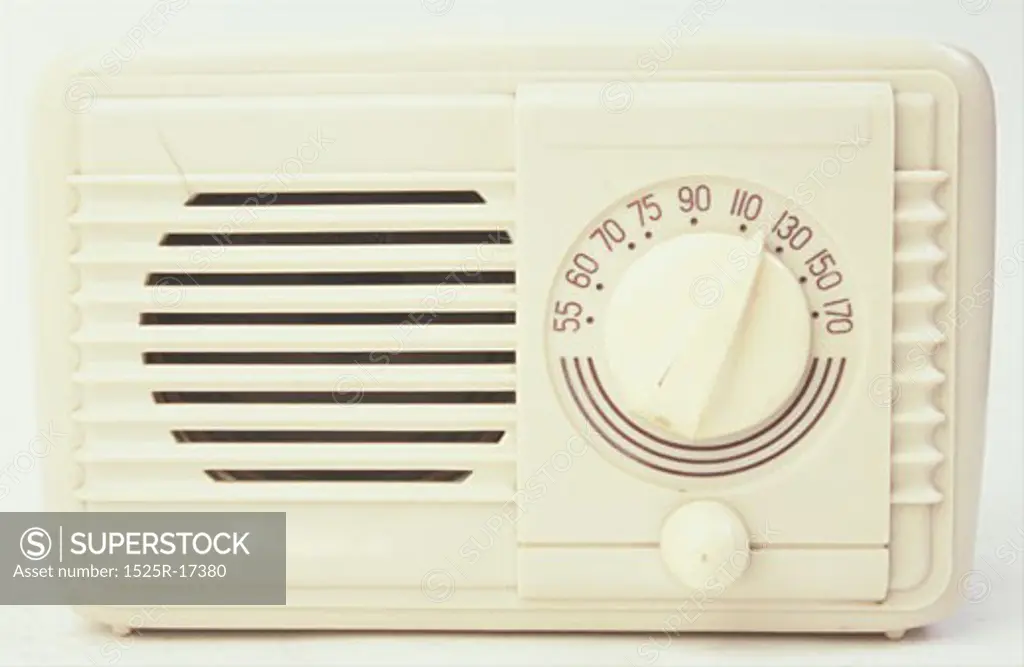 Old transistor radio 