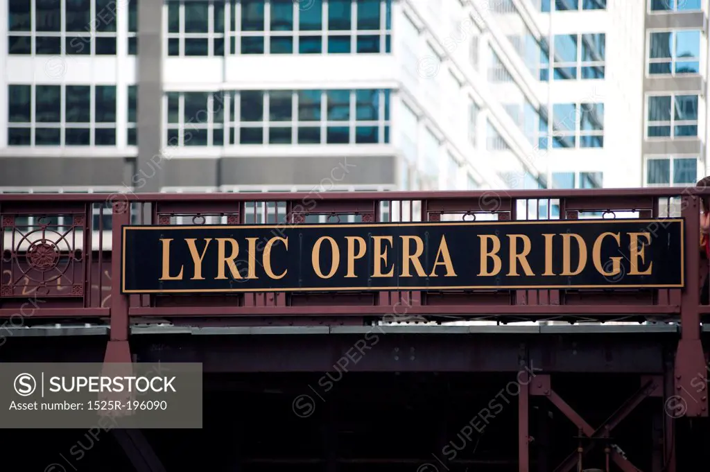 Chicago, Lyric Opera Bridge