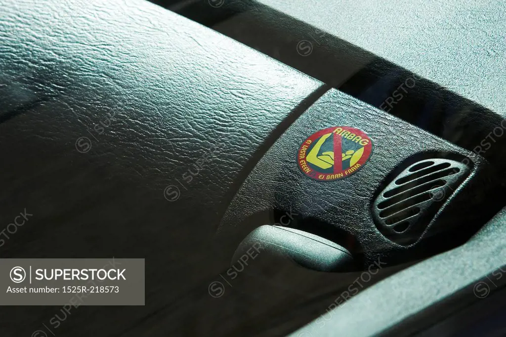 Car airbag